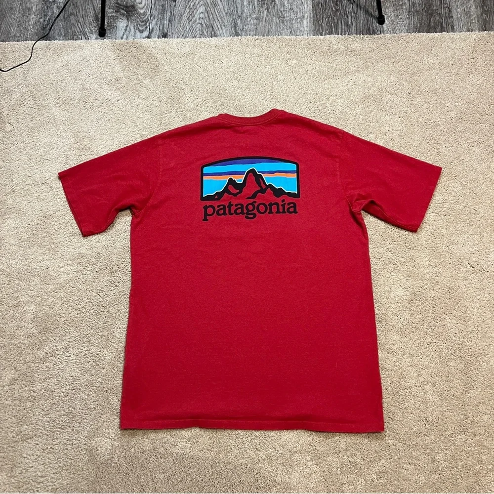 Men’s Patagonia Shirt Size Medium
